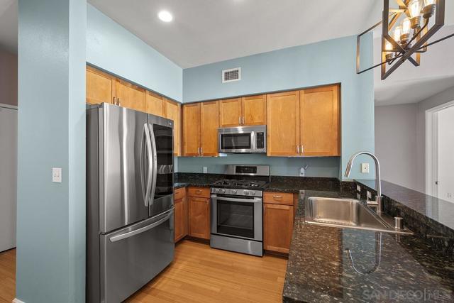 Image 6 of 29 For 445 Island Avenue  614