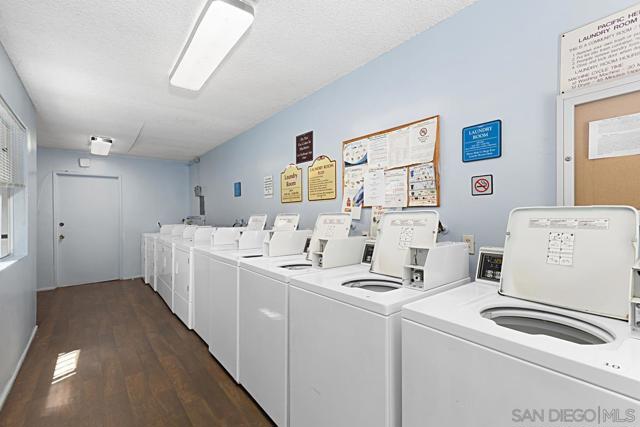4750 Noyes St, San Diego CA: https://media.crmls.org/mediaz/67a239f2-d2b9-4fe2-9bb8-f1fd3f86f839.jpg