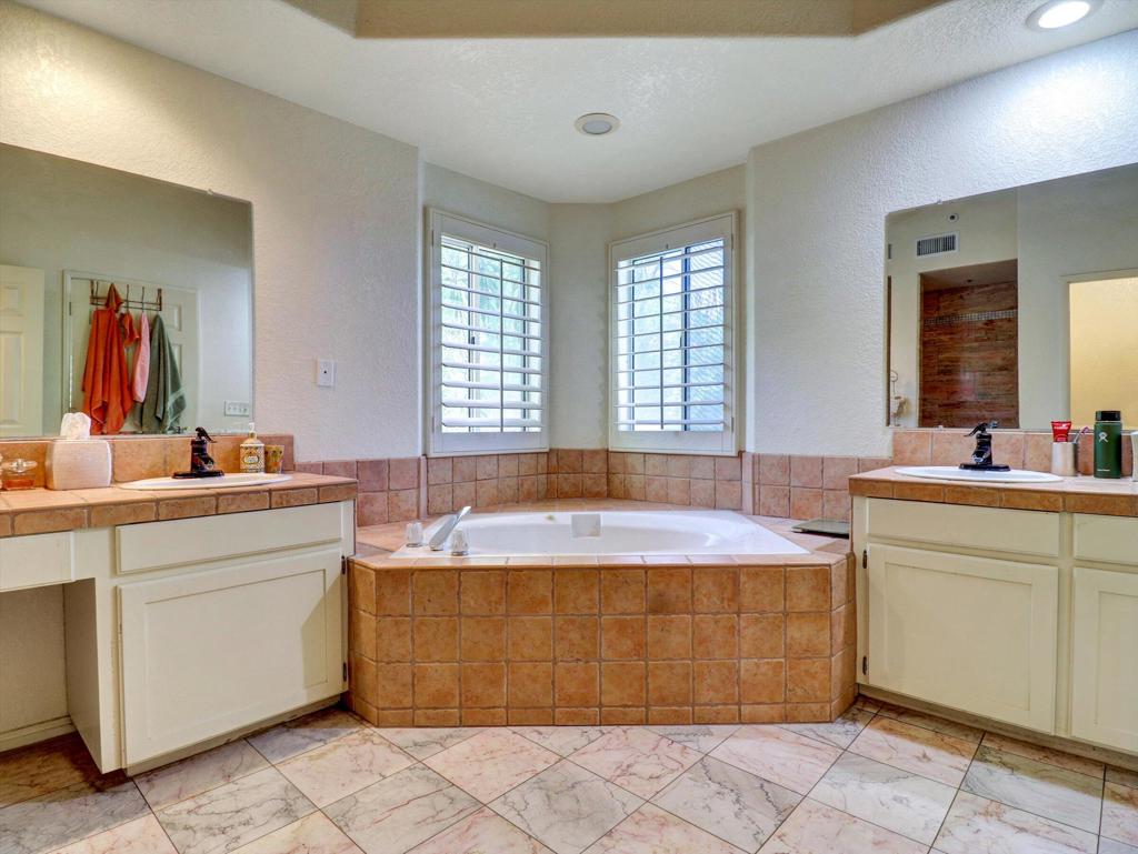 MLS #219138648DA image #10