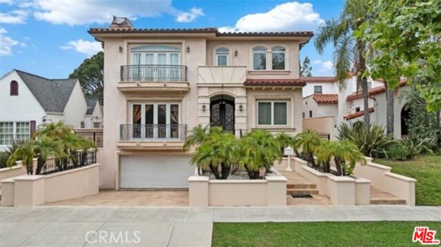 10517 Blythe Avenue, Los Angeles CA: https://media.crmls.org/mediaz/67a354bc-5314-4ef4-b175-33a9ef5fa3cb.jpg
