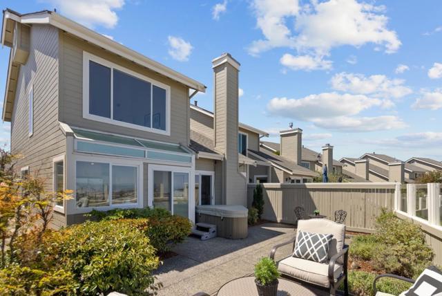 156 Treeview Drive, Daly City CA: https://media.crmls.org/mediaz/67a35761-3a29-4c00-b103-56cc4d0bb70f.jpg