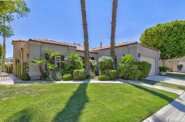 48509 ViA Encanto, La Quinta CA: https://media.crmls.org/mediaz/67a37f4f-6567-4c3e-aefc-6a3c1ea58ed6.jpg