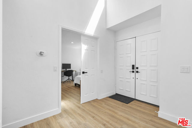 532 Riviera Court, Fullerton CA: https://media.crmls.org/mediaz/67a38783-b94e-47c4-a2c5-543e2648d36e.jpg