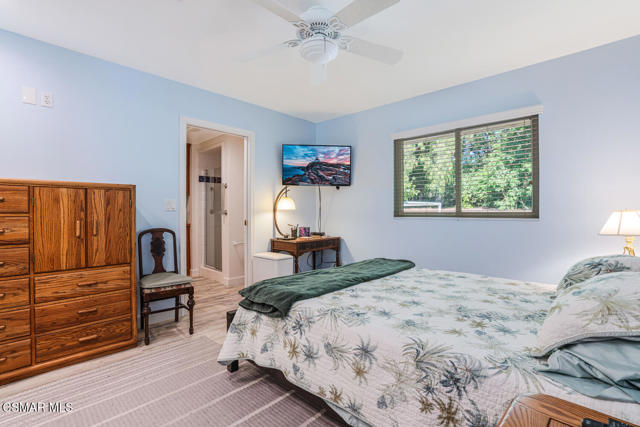 356 Laguna Terrace, Simi Valley CA: https://media.crmls.org/mediaz/67a3d242-2eea-488a-812a-d48f7c9fb84f.jpg