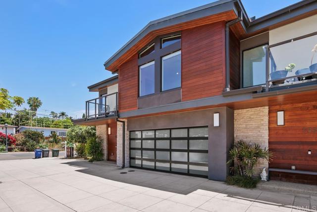 731 Valley Avenue, Solana Beach CA: https://media.crmls.org/mediaz/67a422f5-a34a-4538-b221-cdff1f2262e6.jpg