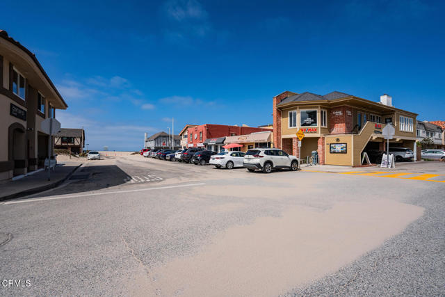 4534 La Brea Street, Oxnard CA: https://media.crmls.org/mediaz/67a47c8f-469e-4e7d-b865-01c04a235538.jpg