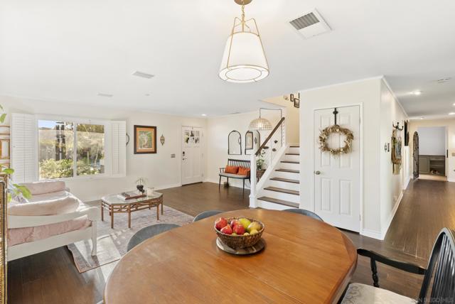 1328 Woodhaven Dr, Oceanside CA: https://media.crmls.org/mediaz/67a4b088-28f3-4b3f-9d4c-8c7f63512ff8.jpg