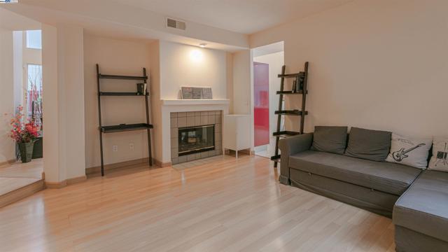 906 Vista Pointe Dr, San Ramon CA: https://media.crmls.org/mediaz/67a55e62-f17a-4dab-8414-3c992ec23e3a.jpg