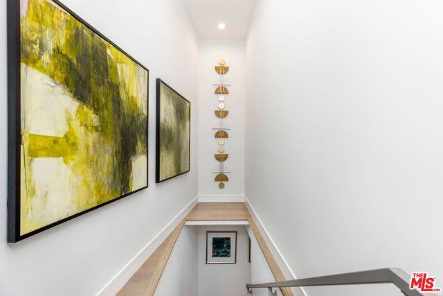 2600 Carman Crest Drive, Los Angeles CA: https://media.crmls.org/mediaz/67a562b1-9788-4d58-980a-08b811eb4a67.jpg