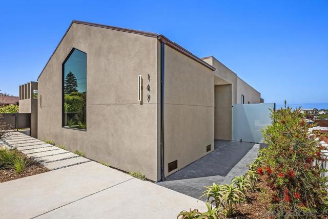 147 S Rios, Solana Beach CA: https://media.crmls.org/mediaz/67a62666-075a-4319-8d09-d72dfc5b604f.jpg