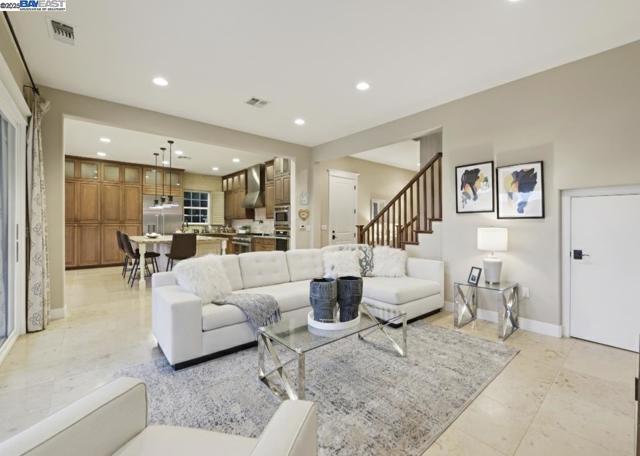3885 Highpointe Ct, Dublin CA: https://media.crmls.org/mediaz/67a6cc0c-e14c-47b2-a029-1a77a74fa980.jpg