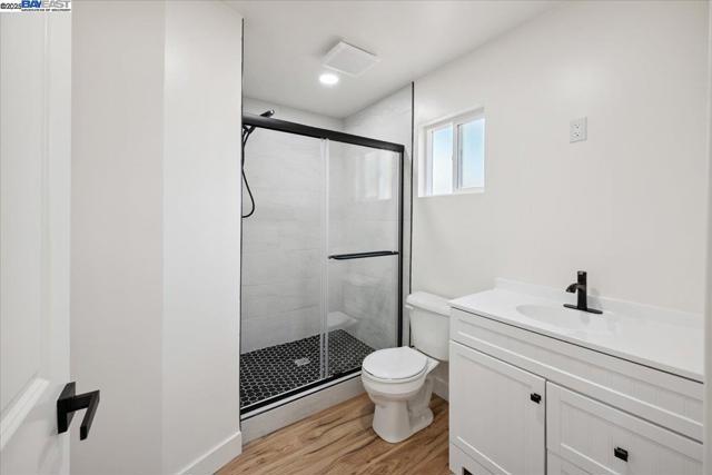 917 Channing Way, Berkeley CA: https://media.crmls.org/mediaz/67a7bf64-b4cd-4c69-a7d8-fb4274d52d57.jpg