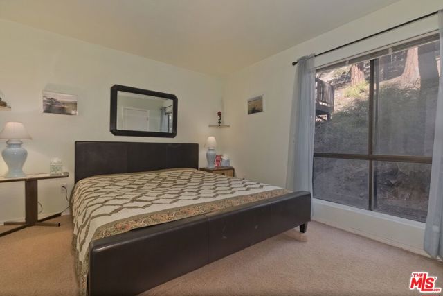 1629 Majestic Pines Drive, Mammoth Lakes CA: https://media.crmls.org/mediaz/67a800d3-9249-4a1b-a67c-be57d803f7b0.jpg