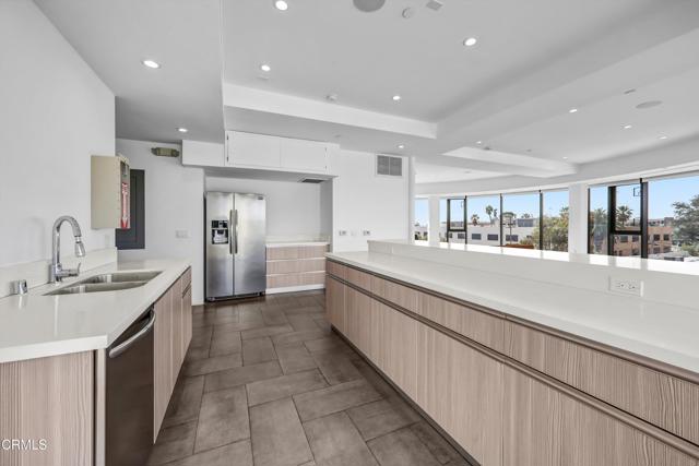 Detail Gallery Image 25 of 28 For 210 N Monterey St #409,  Alhambra,  CA 91801 - 2 Beds | 2 Baths