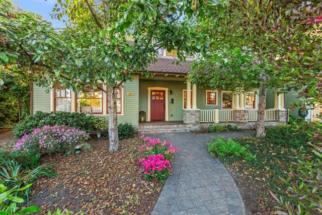 385 Miramar Drive, Half Moon Bay CA: https://media.crmls.org/mediaz/67a8fffa-7424-445b-94e5-450082537585.jpg