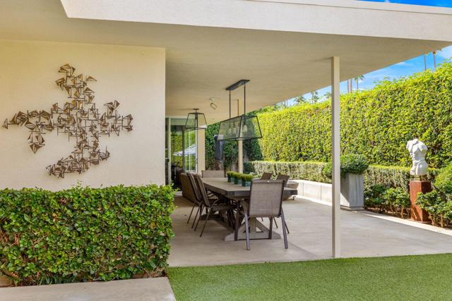 2015 S Toledo Avenue, Palm Springs CA: https://media.crmls.org/mediaz/67a9e899-e780-4a79-be79-fa0c180b04fe.jpg