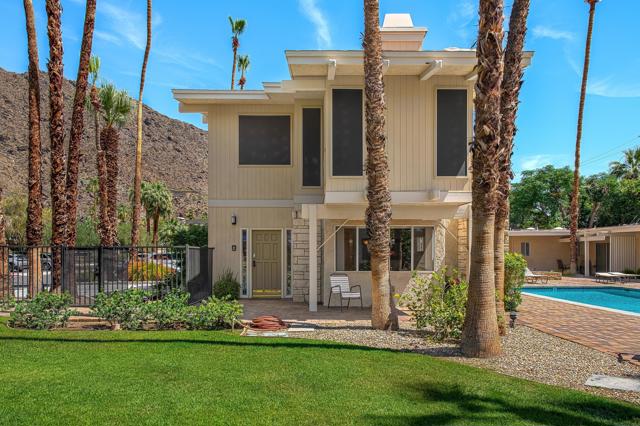 290 S San Jacinto Drive, Palm Springs CA: https://media.crmls.org/mediaz/67aa6e92-8357-45b3-8fa0-1a7f75aa1784.jpg
