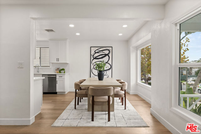 6027 W 76th Street, Los Angeles CA: https://media.crmls.org/mediaz/67aa74c4-3ab4-4115-a5d8-5e40ef652418.jpg