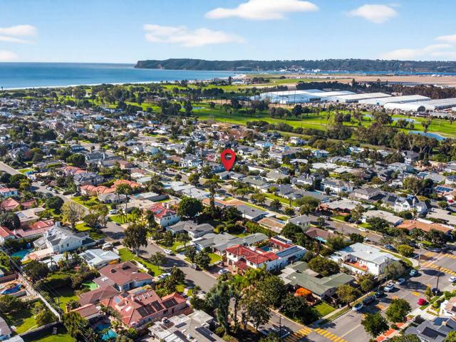 660 Cabrillo Ave, Coronado CA: https://media.crmls.org/mediaz/67aab903-634a-4392-b3a1-78da93f64a3a.jpg