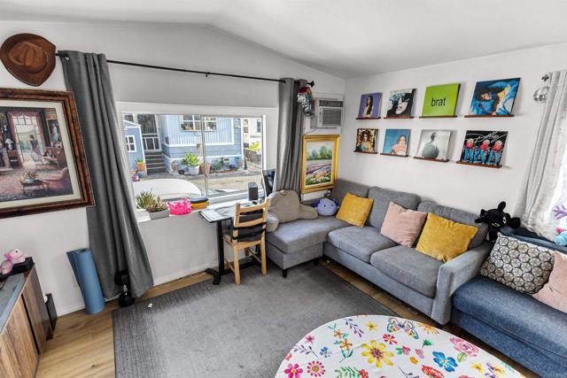 Detail Gallery Image 2 of 17 For 998 E Main St #31,  El Cajon,  CA 92021 - 1 Beds | 1 Baths