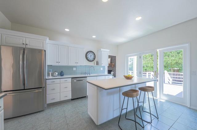 175 Tamarack Drive, Aptos CA: https://media.crmls.org/mediaz/67ac1d90-e22e-40ca-bc0a-535abe3bb919.jpg