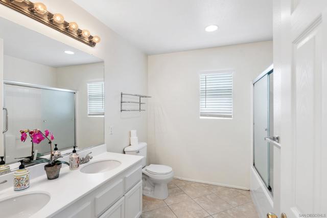 29213 Broken Arrow, Murrieta CA: https://media.crmls.org/mediaz/67ac5332-5038-499f-b499-703095681cd9.jpg