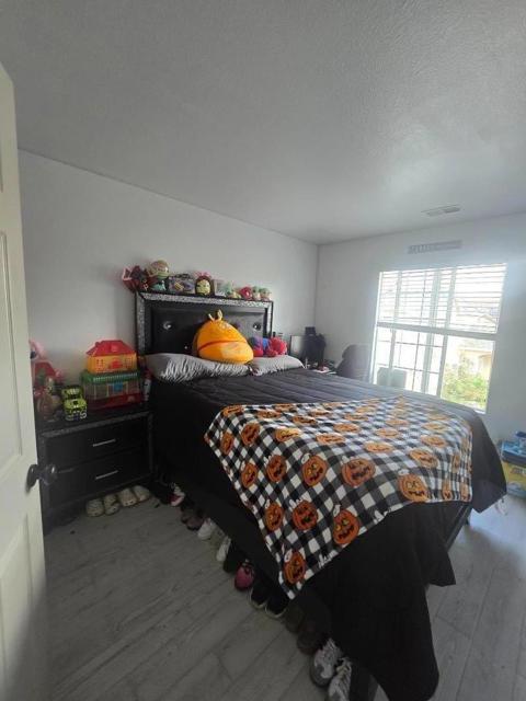 1958 Bradbury Street, Salinas CA: https://media.crmls.org/mediaz/67ac55c3-8364-4933-97c4-bdfd0c372692.jpg