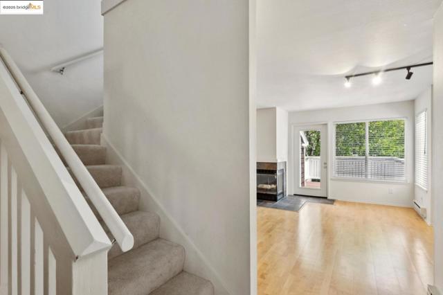 92 Marina Lakes DR, Richmond CA: https://media.crmls.org/mediaz/67acb338-4f62-48c8-85d2-0a4a7cddcb0e.jpg