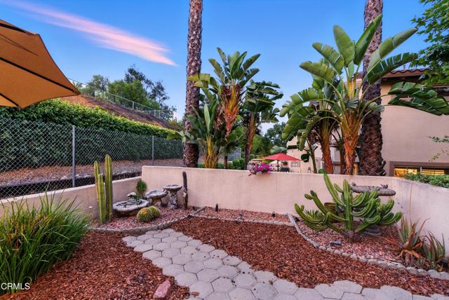 1117 Pan Court, Thousand Oaks CA: https://media.crmls.org/mediaz/67acc44a-879d-448d-abb9-fe7ee223b8c4.jpg