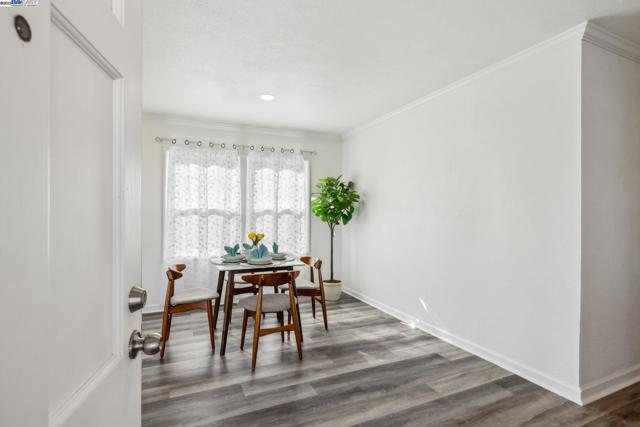 37107 Holly St, Fremont CA: https://media.crmls.org/mediaz/67acc521-404b-4a13-867f-402a6d646f0f.jpg