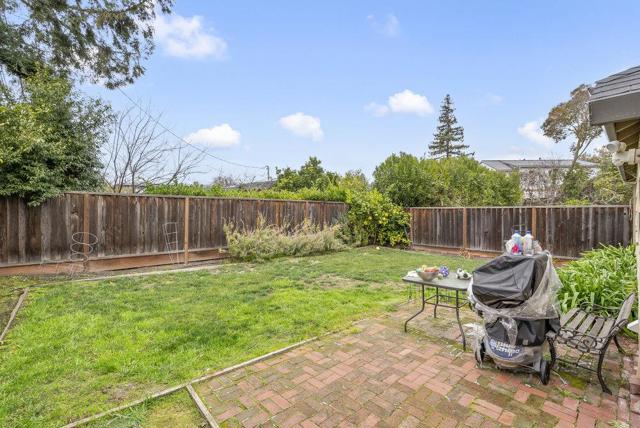 10351037 Amarillo Avenue, Palo Alto CA: https://media.crmls.org/mediaz/67acf54b-2ec6-44f9-a425-2d58e6f56294.jpg