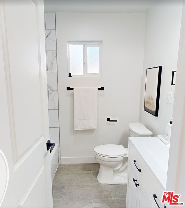 10419 Vassar Avenue photo 9