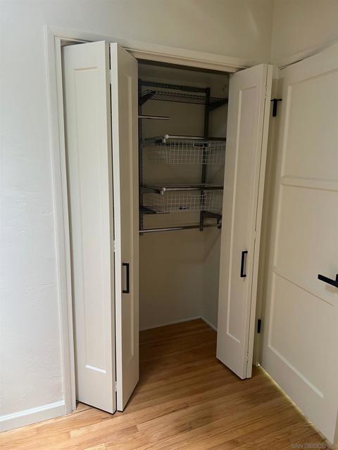 4130 Oregon St, San Diego CA: https://media.crmls.org/mediaz/67ae9586-4b9d-40c4-b8ae-5b01c0248061.jpg