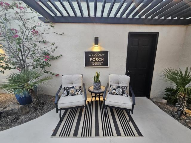 Entry Seating with a VIEW