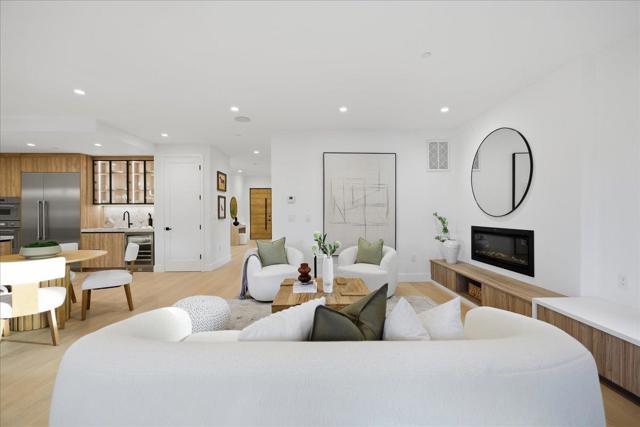 852 La Para Avenue, Palo Alto CA: https://media.crmls.org/mediaz/67af2216-44c8-4ad9-9ad8-2fadfe7ab7da.jpg
