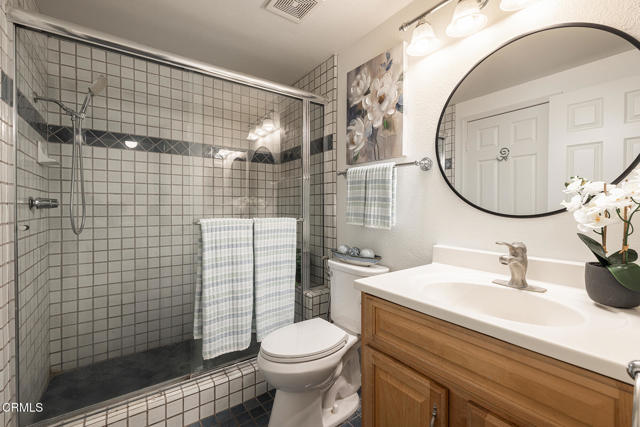 Image 20 of 41 For 12084 London Grove Court