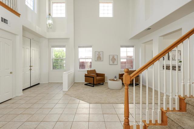 641 Serrano Ln, Chula Vista CA: https://media.crmls.org/mediaz/67b0412f-2495-4ef1-a4fe-ac575d465451.jpg