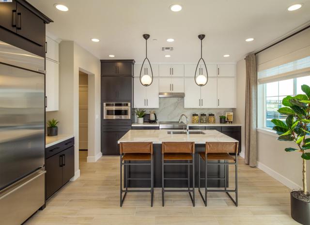119 Compass Drive, Napa CA: https://media.crmls.org/mediaz/67b0bd3b-303e-4051-bd8a-033fa8c6eabf.jpg