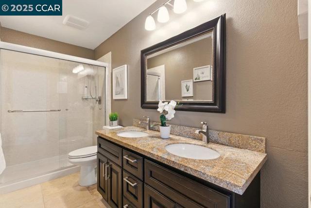 3094 Deer Meadow, Danville CA: https://media.crmls.org/mediaz/67b1a7ab-daf5-4b51-a3a0-b4ef2c13eba1.jpg