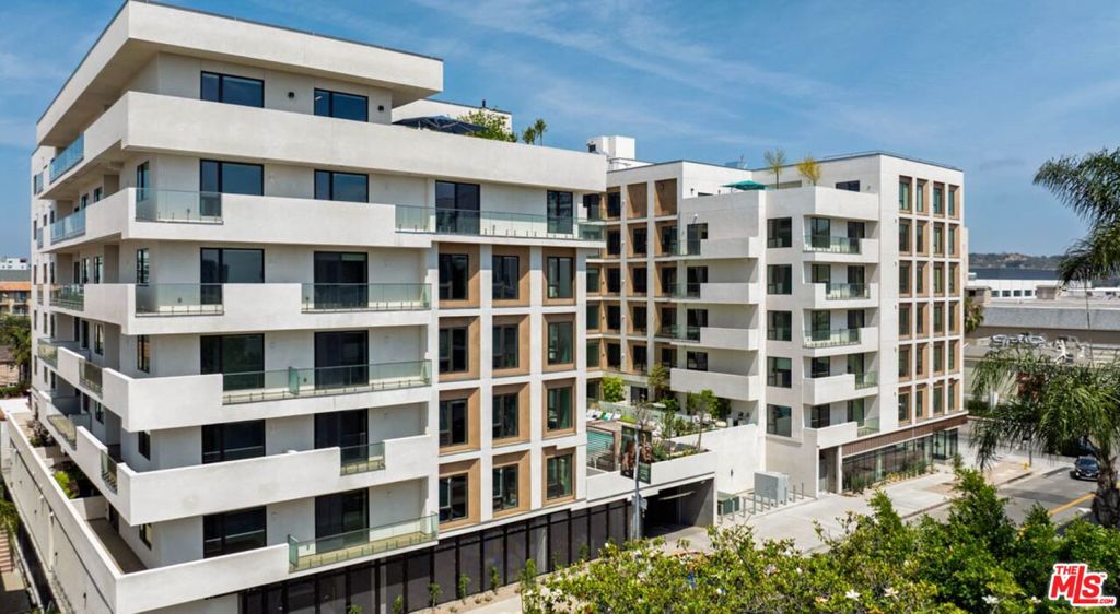 10375 W Washington Blvd Boulevard #322