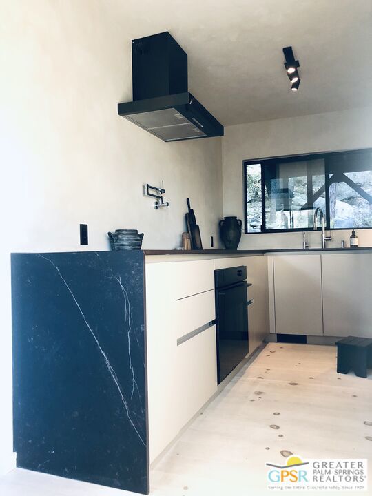 25150 Cougar Road, Idyllwild CA: https://media.crmls.org/mediaz/67b3b01c-1c3a-436e-8477-4b7789b44e4e.jpg