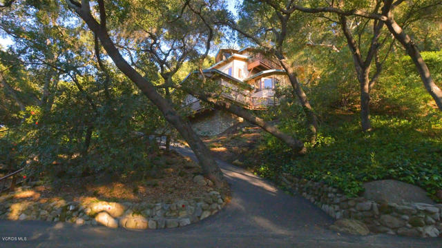 2442 Valley Meadow Drive, Oak View CA: https://media.crmls.org/mediaz/67b3b58a-301b-4177-a8e3-81e8bcd15a9a.jpg