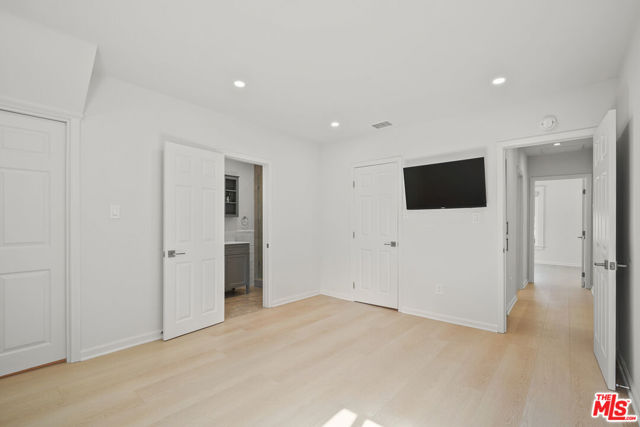 617 Westmount Drive, West Hollywood CA: https://media.crmls.org/mediaz/67b41a7f-bfc2-4fe5-a7ba-0bc704800f9b.jpg