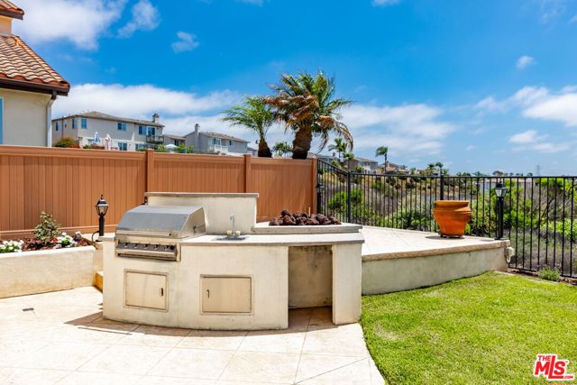 1537 Turquoise Drive, Carlsbad CA: https://media.crmls.org/mediaz/67b512d5-095f-4d97-808e-e0099177387d.jpg
