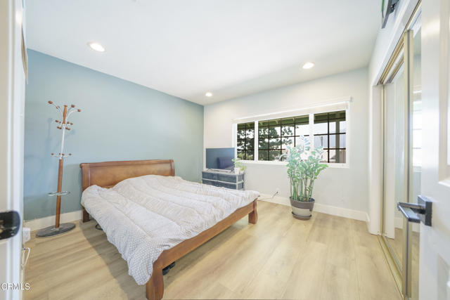 3553 Pontiac Street, La Crescenta CA: https://media.crmls.org/mediaz/67b6380b-1bc6-4019-87f9-7fe69137923c.jpg