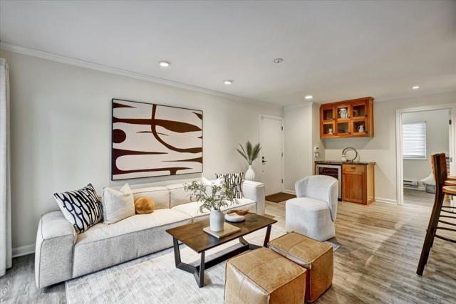 1070 Mercedes Avenue, Los Altos CA: https://media.crmls.org/mediaz/67b64171-d4b2-4b8f-93e1-550363a2622c.jpg