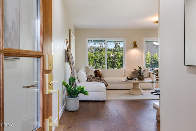 Detail Gallery Image 5 of 33 For 2650 Catherine Rd, Altadena,  CA 91001 - 3 Beds | 2 Baths