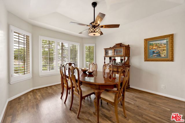 28461 Driver Avenue, Agoura Hills CA: https://media.crmls.org/mediaz/67b6c529-90a1-4119-be86-e947db9622c5.jpg