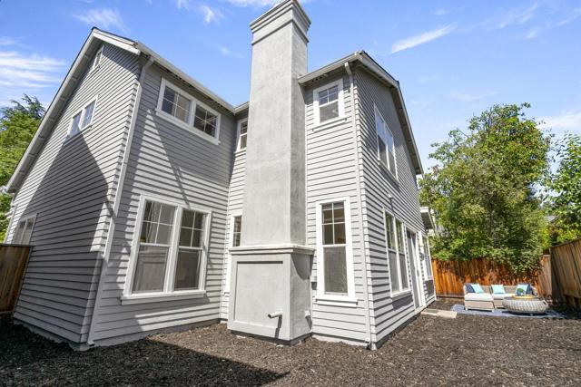 87 Chester Circle, Los Altos CA: https://media.crmls.org/mediaz/67b70b9c-2b24-4890-b22f-215b03070c48.jpg