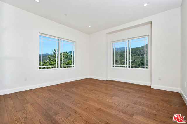 29677 Mulholland Highway, Agoura Hills CA: https://media.crmls.org/mediaz/67b725f1-2271-4180-850c-2fe0674f4e3a.jpg